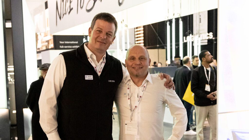 Adrian Bischofberger und Richard Schuster als Verantwortliche für Messebau-Marketing.